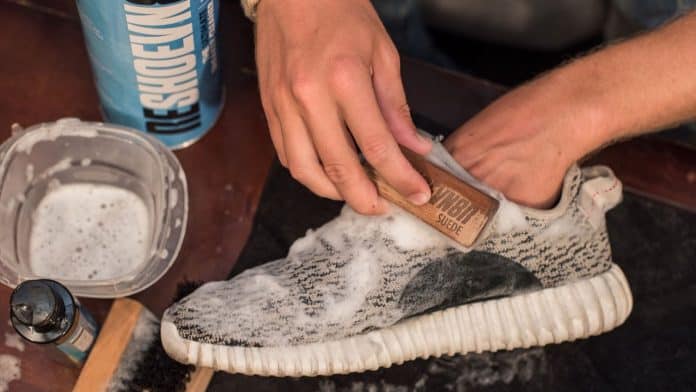 How to clean Yeezys