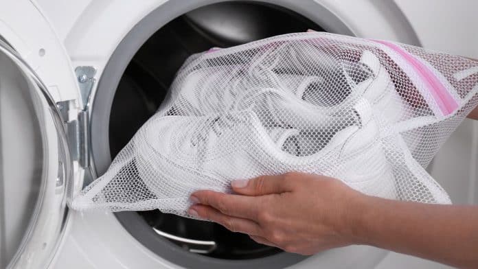 is it safe to clean shoes with a washing machine 3