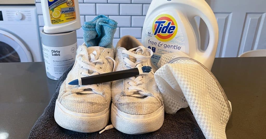 What Detergent Is Best For Washing Shoes?