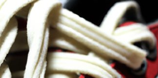 how long are vans shoe laces