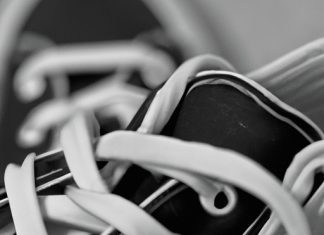 what length laces are in vans