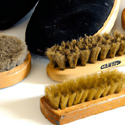 what should a comprehensive shoe cleaner kit include