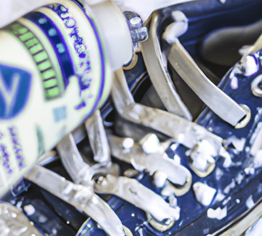 fast acting foaming shoe cleaner for all types of footwear