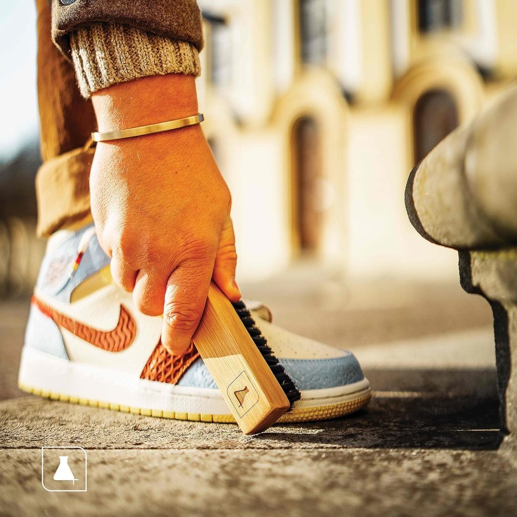 SNEAKER LAB Shoe Cleaner Kit - Cleaner + Premium Brush - Perfect for Most Materials 1.7 Fl Oz Bottle SNEAKER LAB Shoe Cleaner Kit - Cleaner + Premium Brush - Perfect for Most Materials 1.7 Fl Oz Bottle